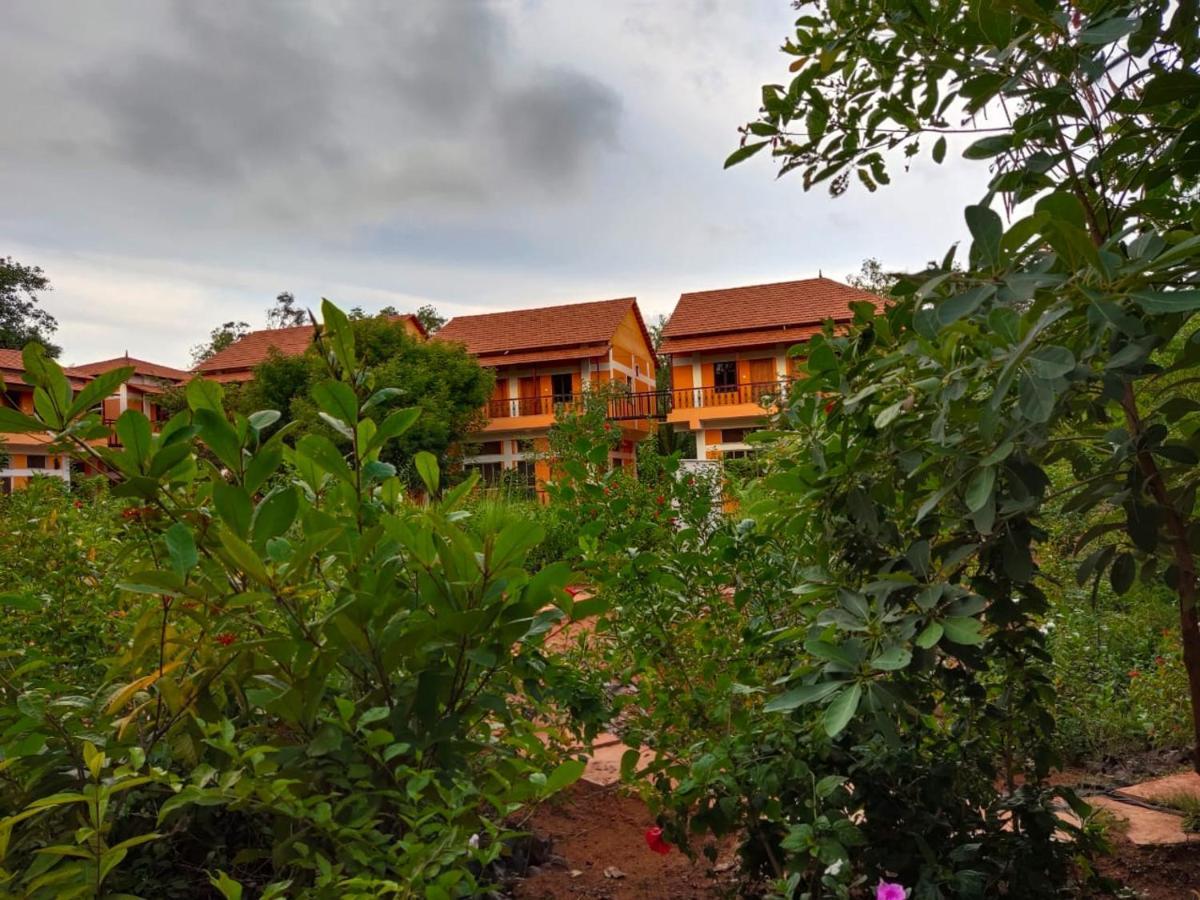 Paradisestay Auro Jungle Resort Pondicherry Eksteriør bilde